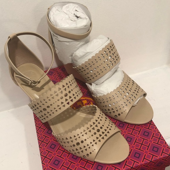 Tory Burch 10.5 Perf Gladiator 85mm Wedge Antanado Leather Dulce de Leche - Picture 2 of 7